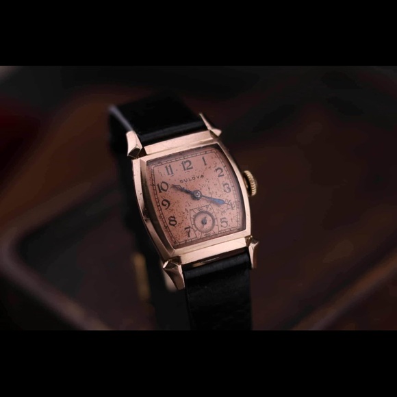 1940s Bulova Lieutenant
14k Rose Gold-Filled Tonneau/Barrel Case Mechanical - Picture 1 of 9